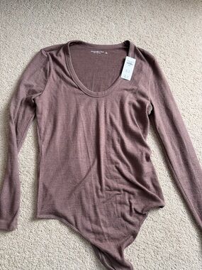 Abercrombie & Fitch Long Sleeve Scoop Neck Bodysuit - Mauve Rose